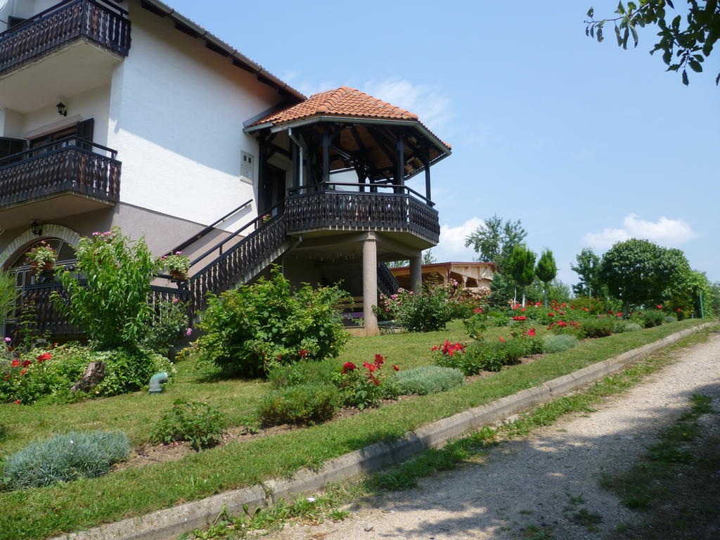 Apartments Tratincica Seliste Dreznicko Exteriér fotografie